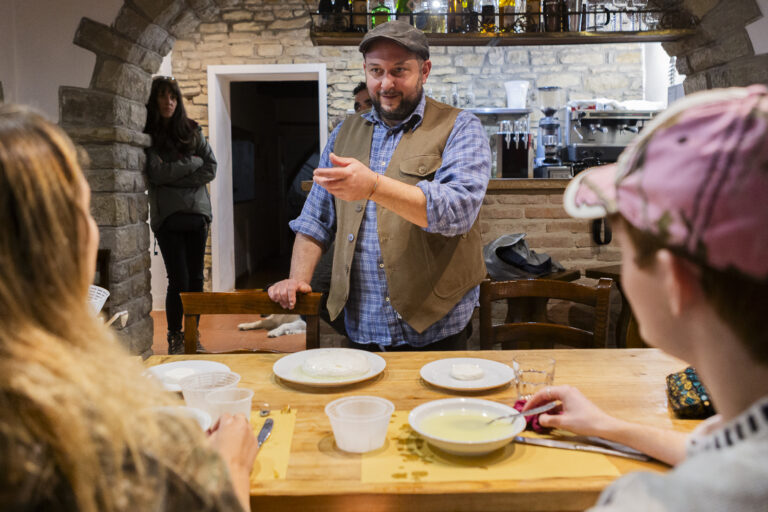 Cheesemaking experience in Tuscany
