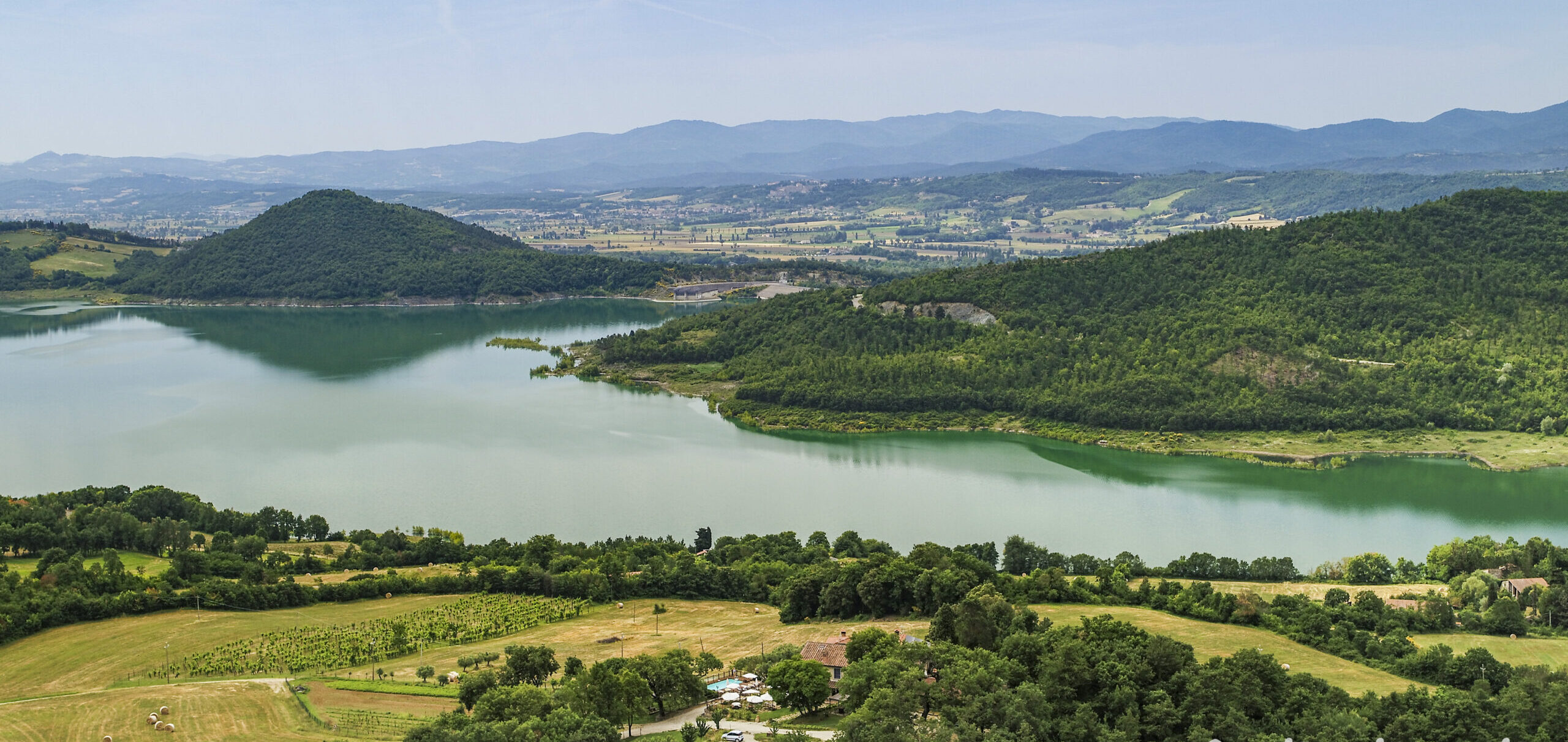 Fishing in Montedoglio Lake and tail Water Tevere